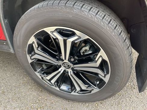 Used 2025 Toyota RAV4 XSE w/ Weather Package image 17