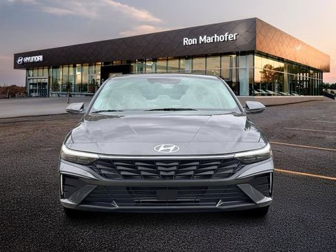 New 2026 Hyundai Elantra Limited FWD image 12