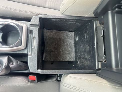 Used 2018 Toyota Tacoma SR5 image 26