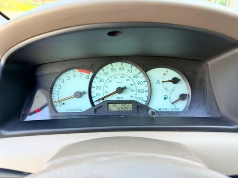 Used 2004 Toyota Corolla LE FWD image 15