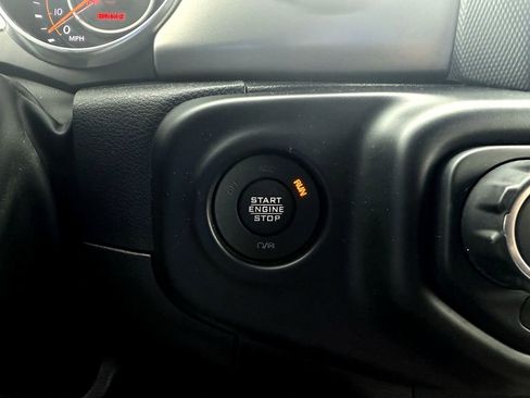 Used 2022 Jeep Wrangler Unlimited Sport image 19