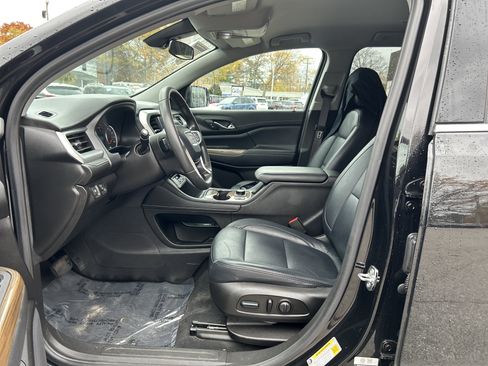 Used 2023 GMC Acadia SLE w/ Driver Convenience Package image 14