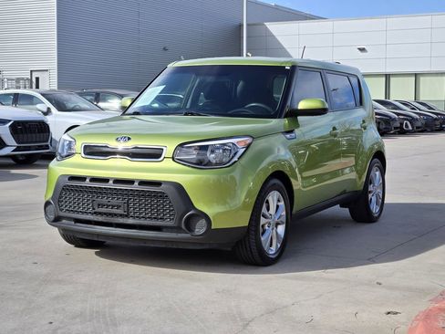 Used 2015 Kia Soul + image 4