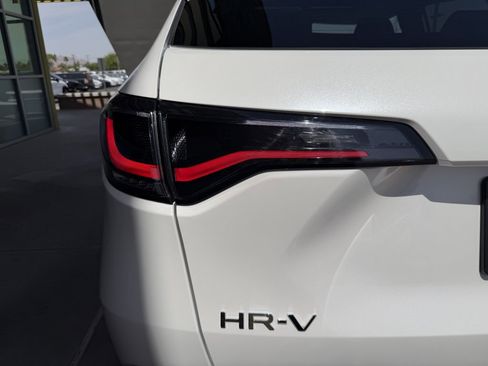 Used 2025 Honda HR-V EX-L image 14