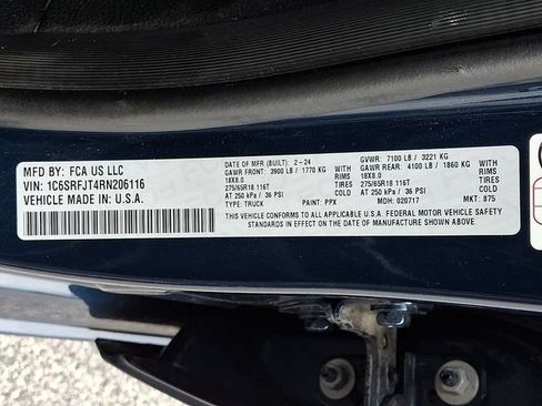 Used 2024 RAM 1500 Laramie AWD/4WD image 28