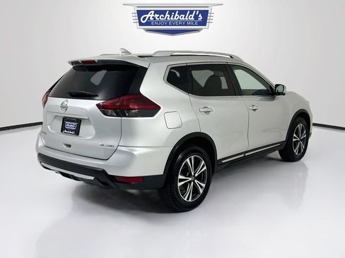 Used 2018 Nissan Rogue SL AWD/4WD image 8
