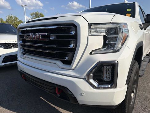 Used 2019 GMC Sierra 1500 AT4 w/ AT4 Premium Package AWD/4WD image 4