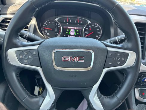 Used 2023 GMC Acadia SLT FWD image 13
