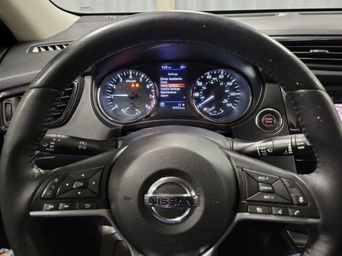 Used 2018 Nissan Rogue SV w/ Premium Package image 15