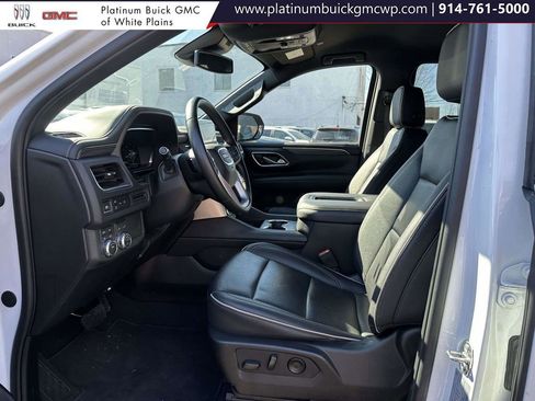 Used 2024 GMC Yukon SLT image 14