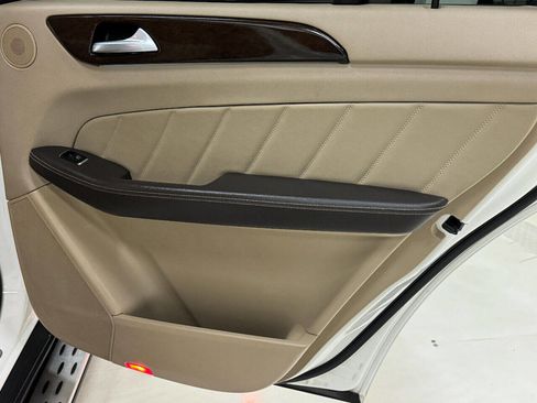 Used 2015 Mercedes-Benz GL 320 GL 350 BlueTEC AWD 4MATIC 4dr image 73