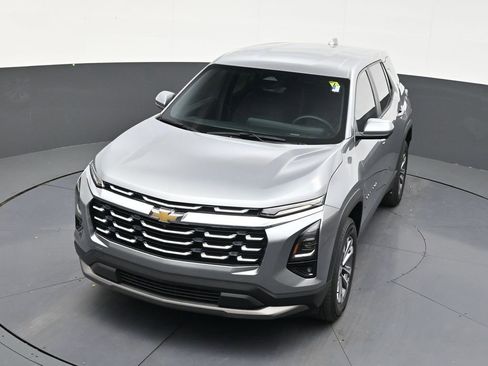 Used 2025 Chevrolet Equinox LT w/ Safety and Technology Package FWD image 20