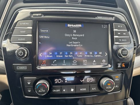 Used 2018 Nissan Maxima 3.5 SL image 31