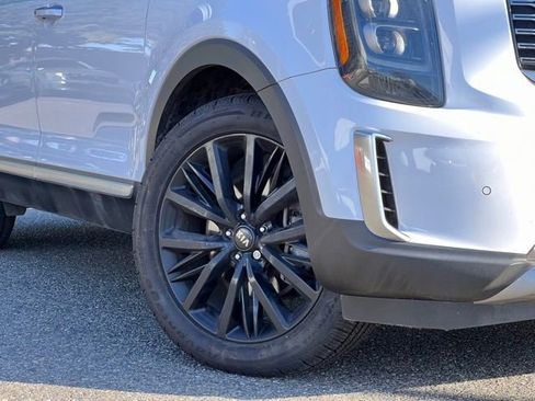 Used 2021 Kia Telluride SX w/ Towing Package FWD image 2