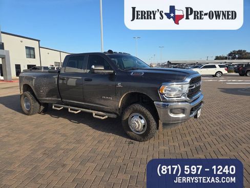 Used 2020 RAM 3500 Tradesman image 2