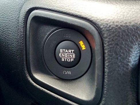 Used 2024 Jeep Gladiator Sport AWD/4WD image 30