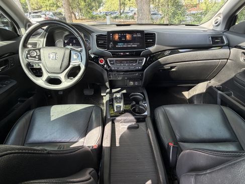 Used 2019 Honda Pilot Touring image 35