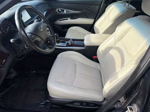 Used 2016 INFINITI Q70 3.7 w/ Sport Package AWD/4WD image 11