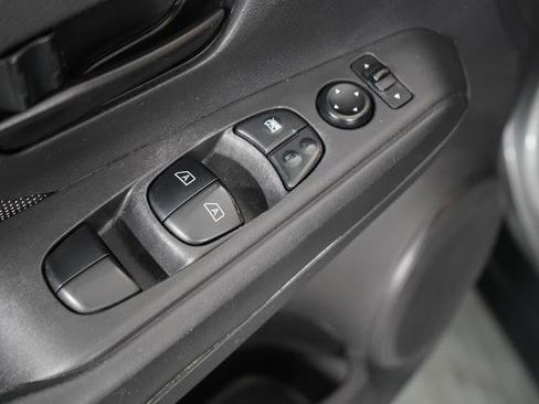 Used 2020 Nissan Kicks S FWD image 24