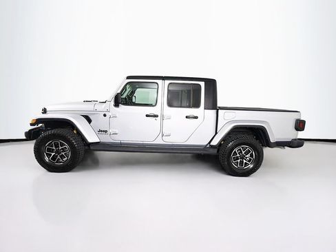 Used 2023 Jeep Gladiator Sport AWD/4WD image 6