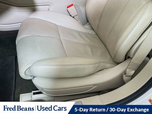 Certified 2020 Lincoln Continental Standard w/ Premium Package image 22