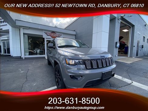Used 2019 Jeep Grand Cherokee Altitude AWD/4WD image 10