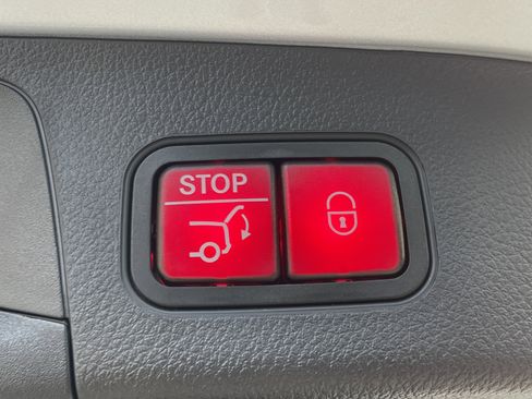 Certified 2025 Mercedes-Benz GLA 35 AMG 4MATIC image 11