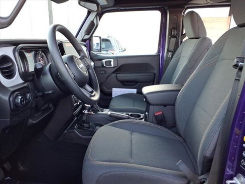 New 2026 Jeep Gladiator Sport image 14