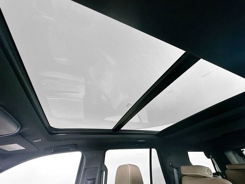 Used 2023 Chevrolet Tahoe Premier image 21