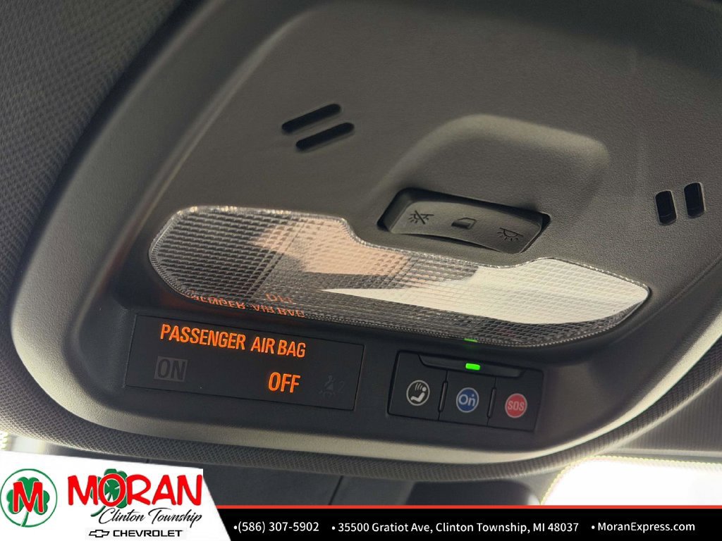 Used 2025 Chevrolet Trax RS w/ Driver Confidence Package FWD image 29