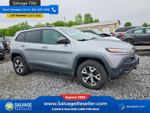 Used 2014 Jeep Cherokee Trailhawk w/ Leather Interior Group AWD/4WD image 5