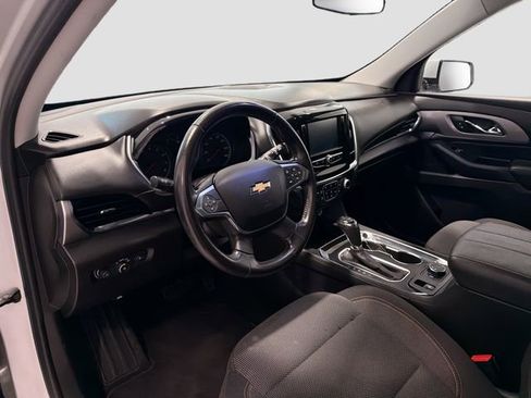 Used 2018 Chevrolet Traverse LT image 9