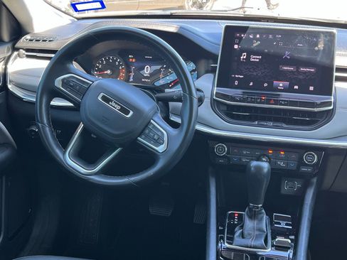 Used 2022 Jeep Compass Limited image 19