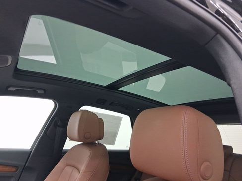 Used 2023 Audi Q5 2.0T Premium w/ Convenience Package image 12