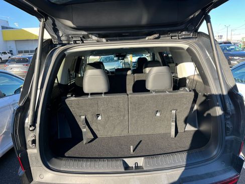 Used 2025 Hyundai Santa Fe SEL image 32