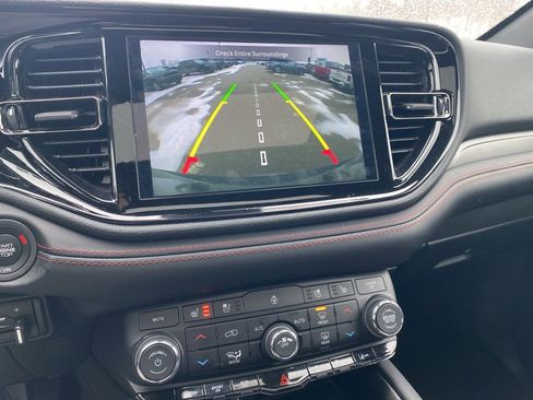 Used 2025 Dodge Durango GT image 17