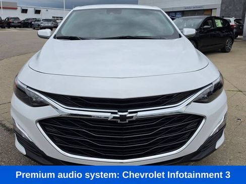 Used 2024 Chevrolet Malibu RS FWD image 2