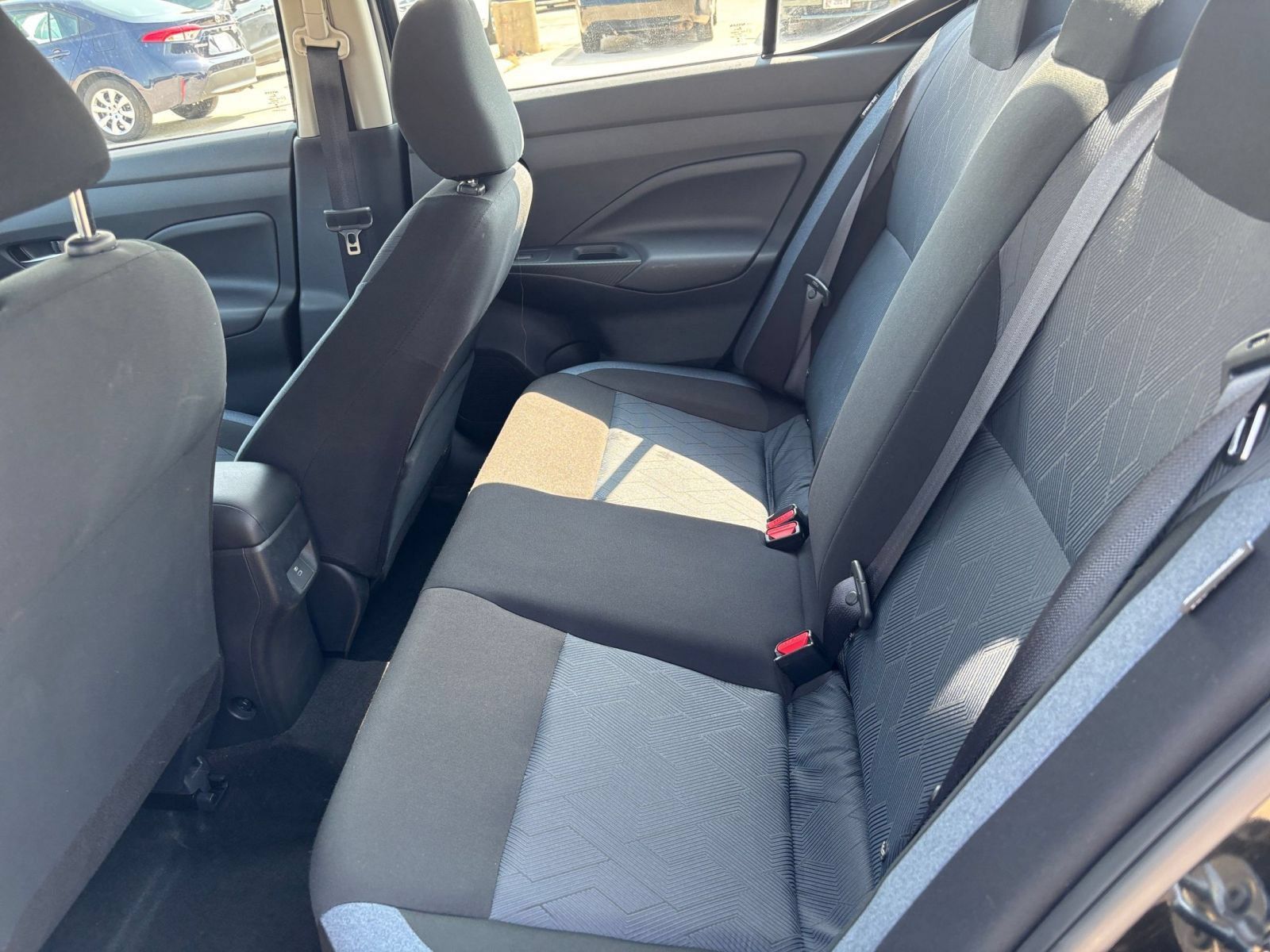 Used 2025 Nissan Versa SV FWD image 22