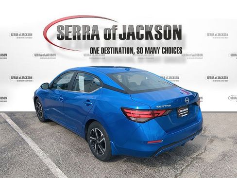 Used 2024 Nissan Sentra SV FWD image 5