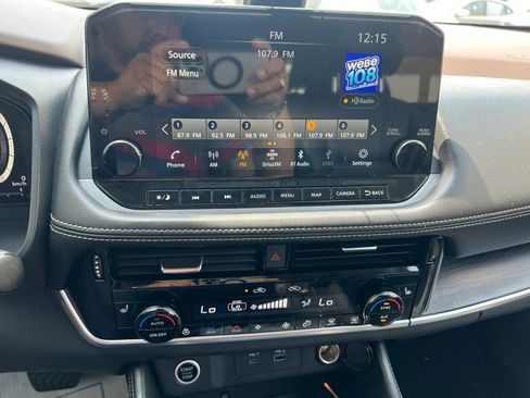 Used 2021 Nissan Rogue Platinum AWD/4WD image 21