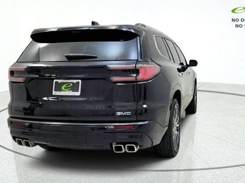 Used 2026 GMC Acadia Denali Ultimate FWD image 8