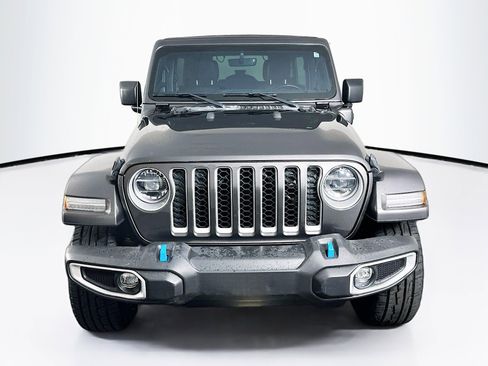 Used 2022 Jeep Wrangler Unlimited Sahara AWD/4WD image 2