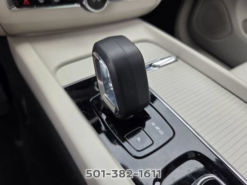 Used 2024 Volvo XC60 B5 Core AWD/4WD image 23