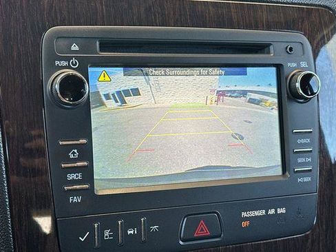 Used 2016 Chevrolet Traverse LT w/ Style and Technology Package FWD image 20