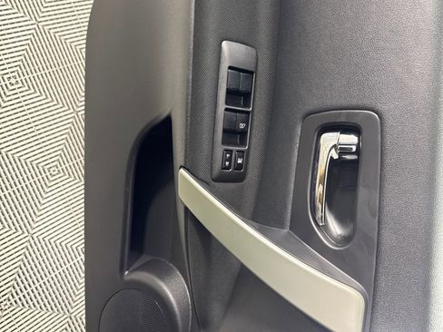 Used 2014 Nissan Rogue S w/ Convenience Package image 12