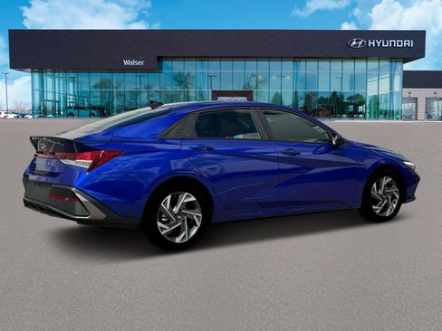 New 2025 Hyundai Elantra Sport image 10