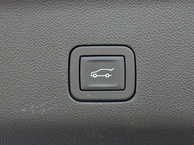 Used 2026 GMC Yukon AT4 AWD/4WD image 31