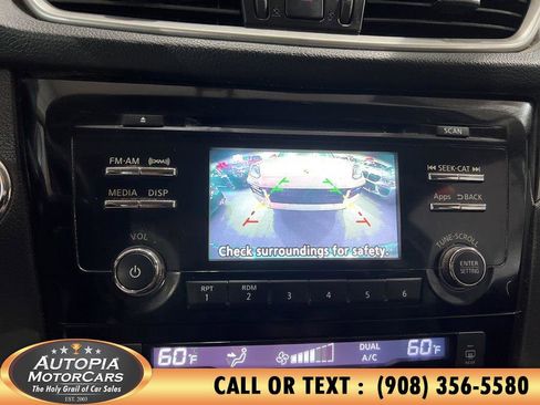 Used 2016 Nissan Rogue SV AWD/4WD image 27