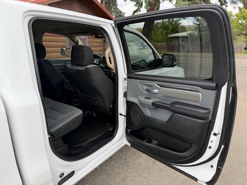 Used 2019 RAM 1500 Big Horn AWD/4WD image 26