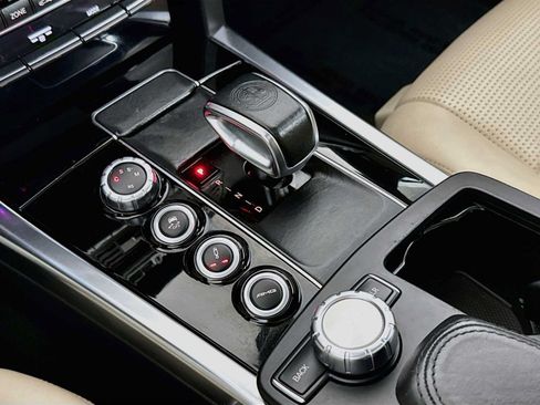Used 2014 Mercedes-Benz E 63 AMG 4MATIC Sedan image 18